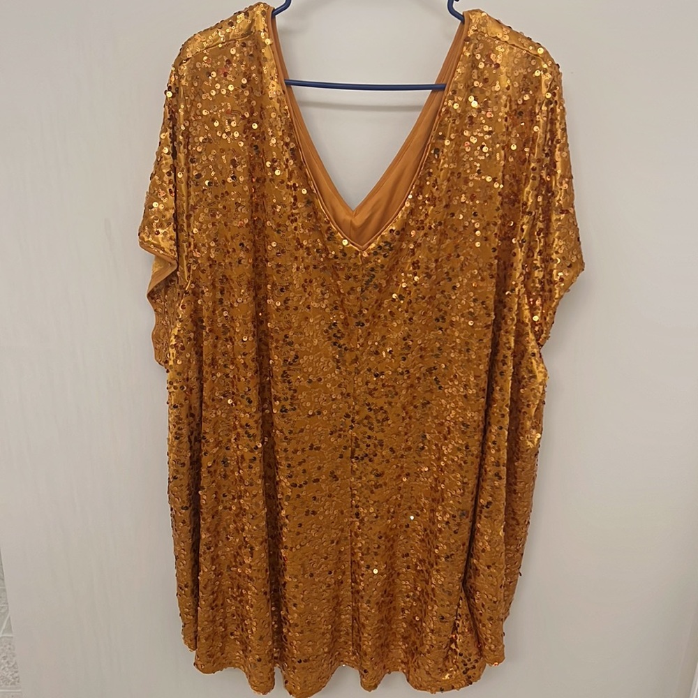 Women’s Plus Size Blouse

g